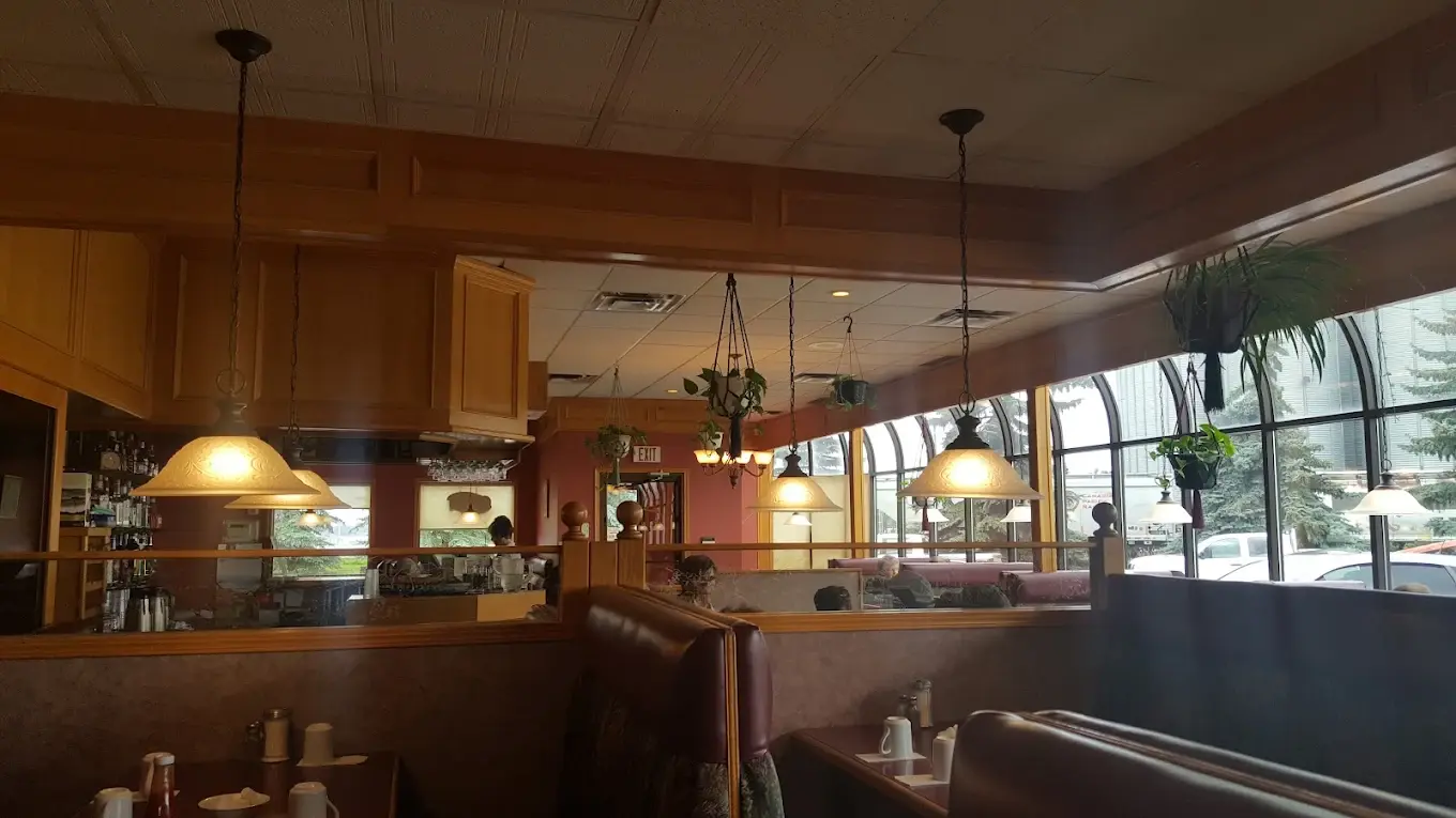 Mountain View Family Restaurant contact - Best Canadian comfort food restaurant in Innisfail, AB