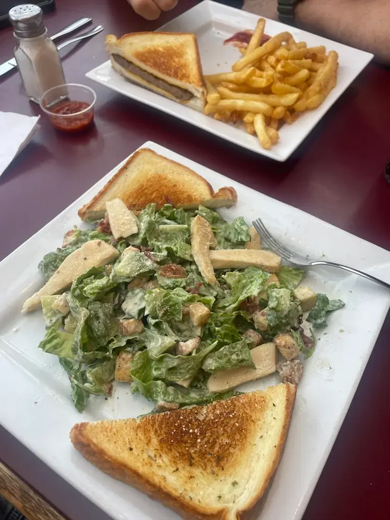 Mountain View Family Restaurant food gallery - Best Canadian comfort food in Innisfail, AB